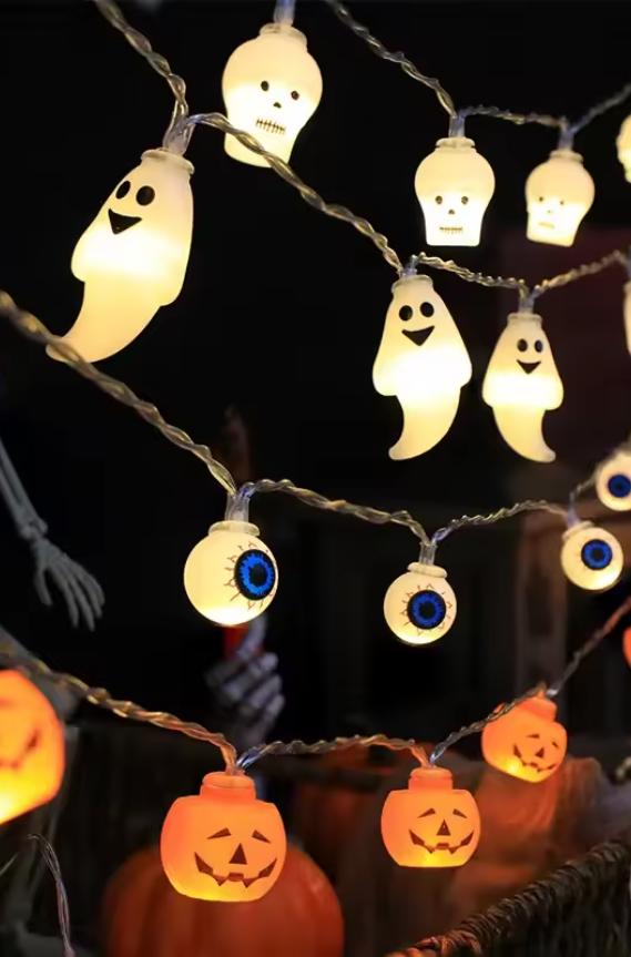 Guirlande lumineuse LED Halloween à motifs fantômes, crânes et yeux lumineux, ambiance nocturne